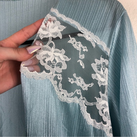 Vintage Miss Elaine Blue Robe with Lace Detail - Picture 3 of 7